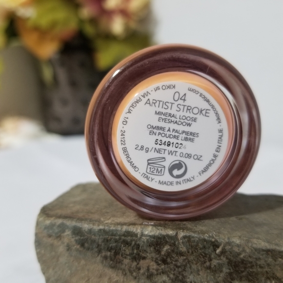 Artist stroke 04 abstract burgundy mineral loose eyeshadow Kiko Milano - Picture 4 of 4